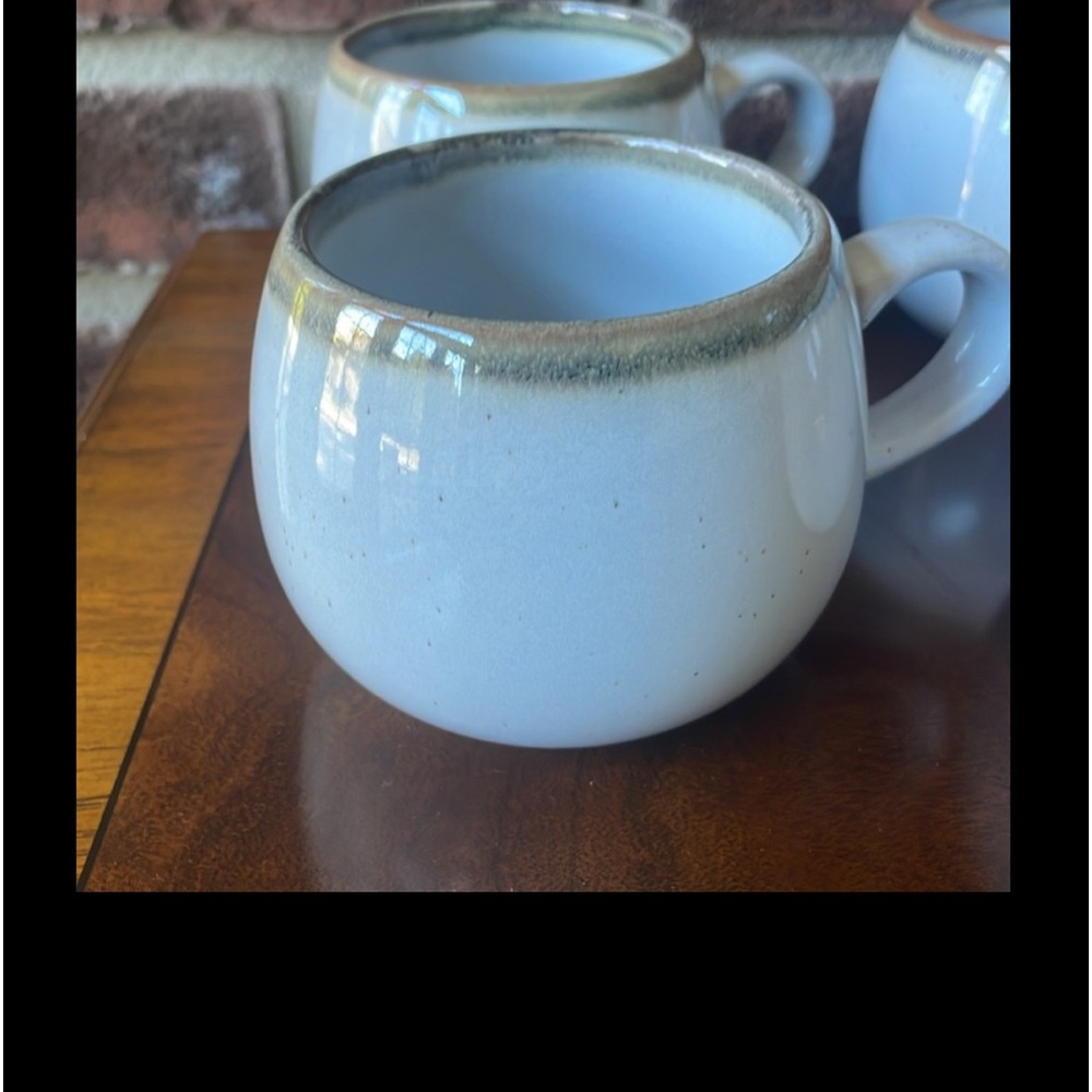 Hearth & Hand with Magnolia stoneware .
